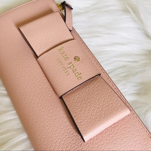 kate spade Handbags - Kate spade Nisha Robinson Street Wallet WarmVellum